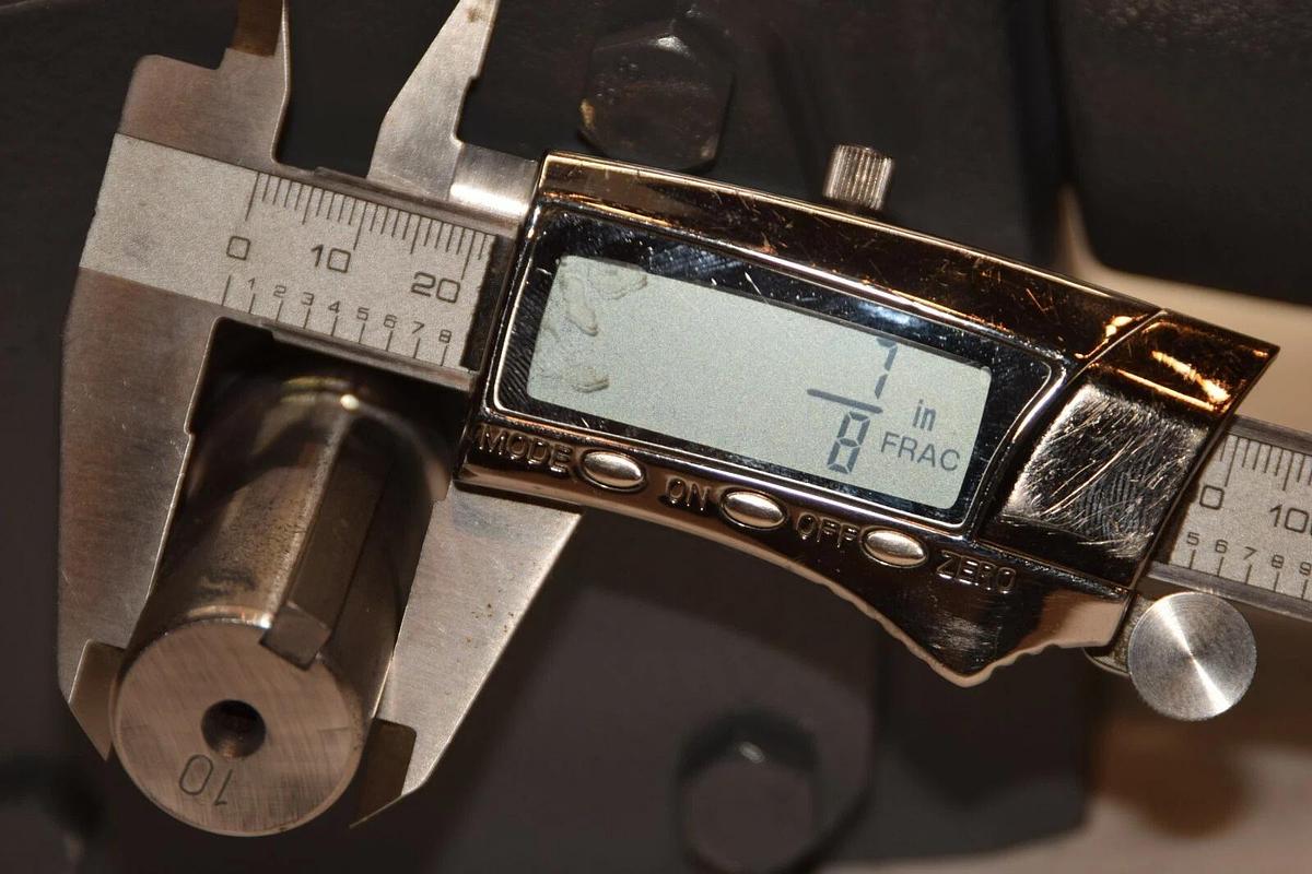 (NEW) STERLING ELEC. 2175BQ010562 10:1 7/8" Shaft Gear Box / Speed Reducer