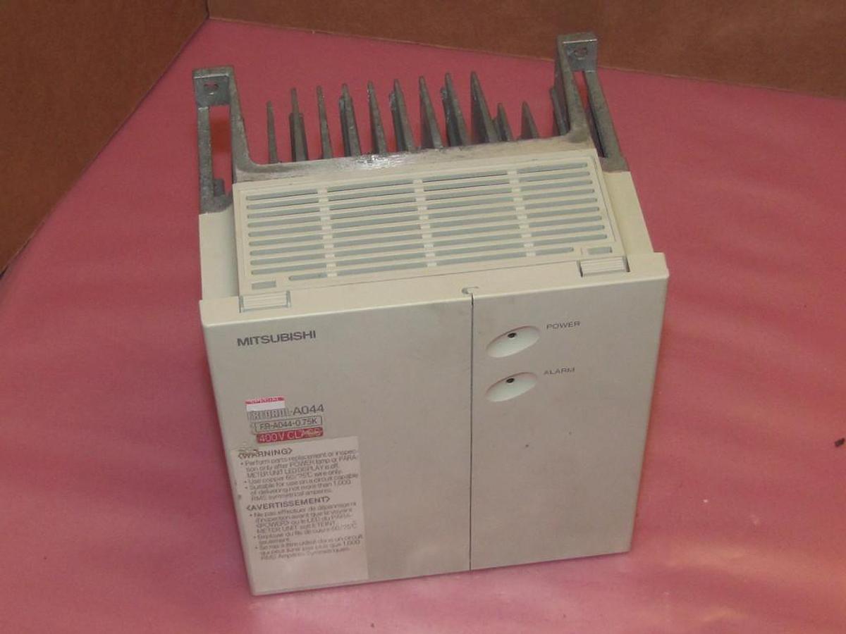 Used Mitsubishi Drive FR-A044-0.75K-TF 1HP 1 hp FREQROL A044  FR-A044-075K   FR-A044