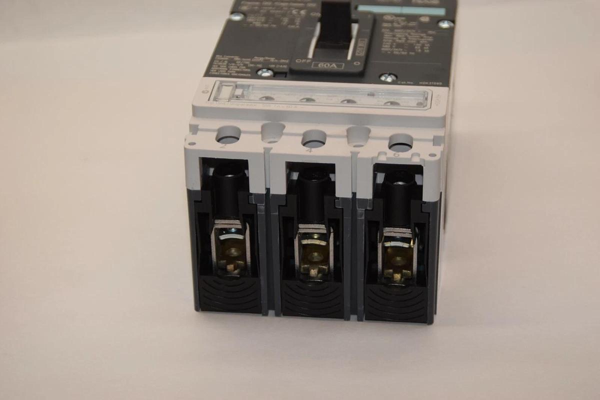 SIEMENS 3VL2506-2PE33-0AA0 Breaker 60A 60 Amp 3P HDK3T060F HDGB 60 A (NEW)