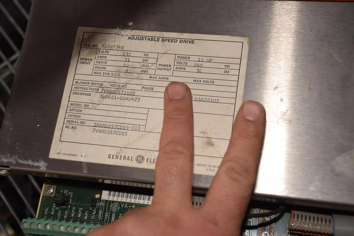 Used GE GENERAL ELECTRIC DC-300 Adjustable speed drive 7VXAS057CD05  10HP 240V