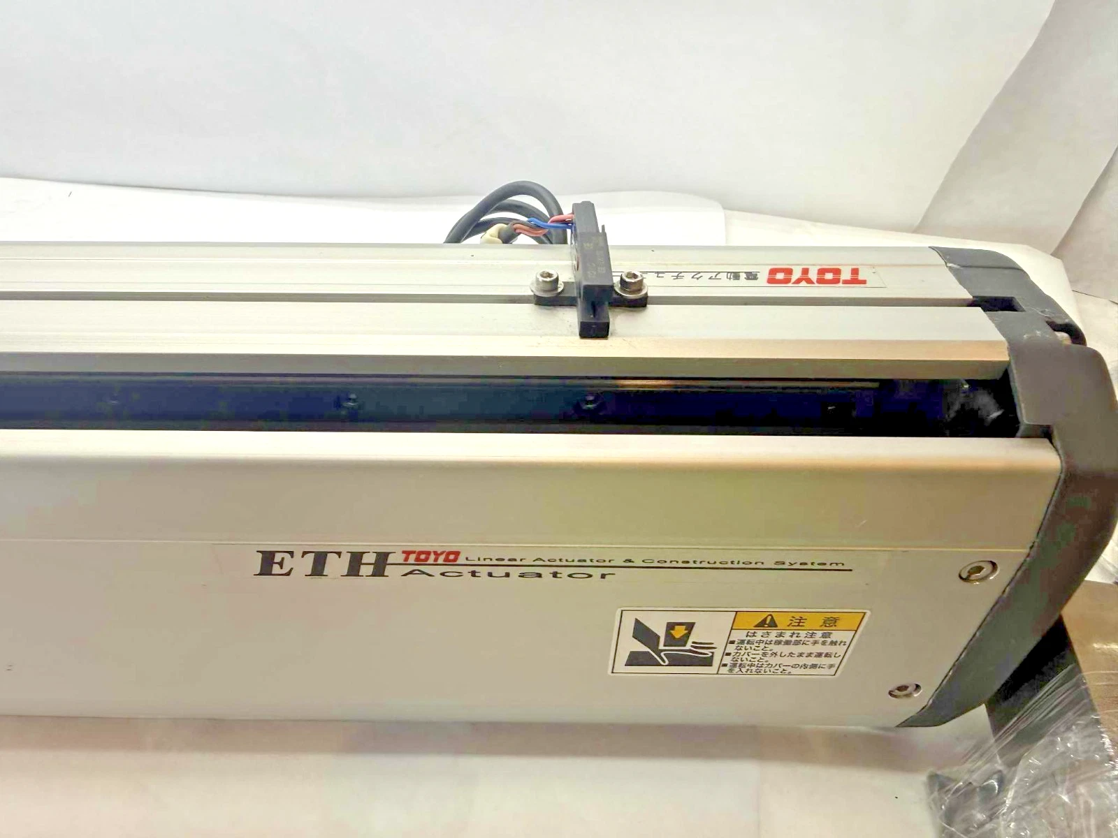 Used TOYO ETH Linear Actuator ETH14-L20-650-BC-T40-C4 ETH14 w/ Servo Motor 110v