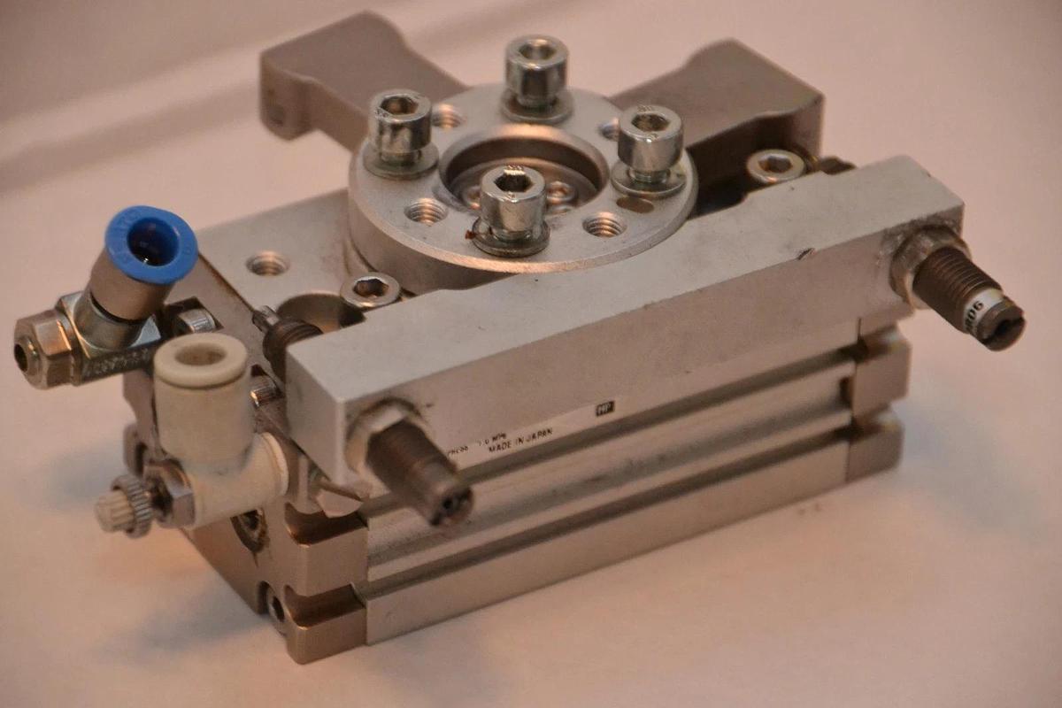 Used SMC Valve Rotary Actuator MSQB10H3 1.0MPa