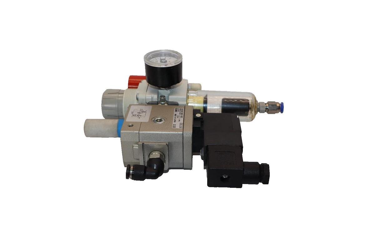 Used SMC AV2000-N02-5DZ Soft Start Valve , AW20-F02CG-A Regulator Valve Assembly