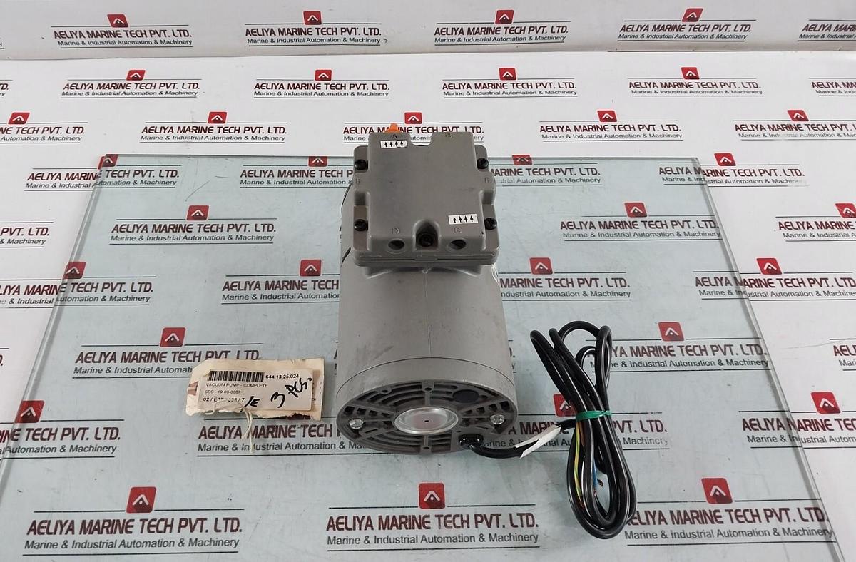 Used THOMAS 2770CE66-629B 115V 60Hz 9.5A Vacuum Pump