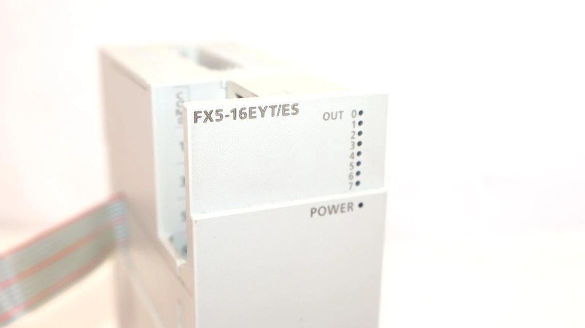 Used MITSUBISHI ELECTRIC FX5-16EYT/ES , FX516EYTES 5-30Vdc 0.5A Prog. Controller