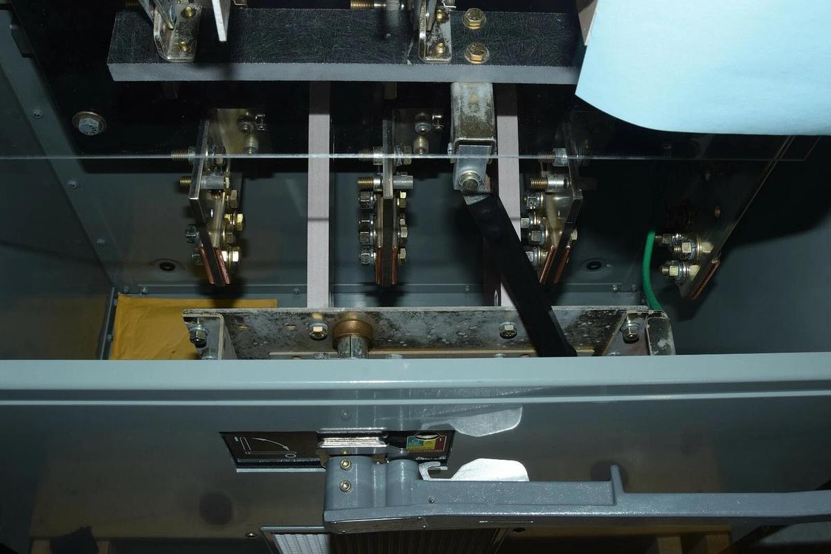 Cutler-Hammer 3BPS1200RT Bolted Pressure Contact Switch 1200A 3PH 1200 Amp Eaton