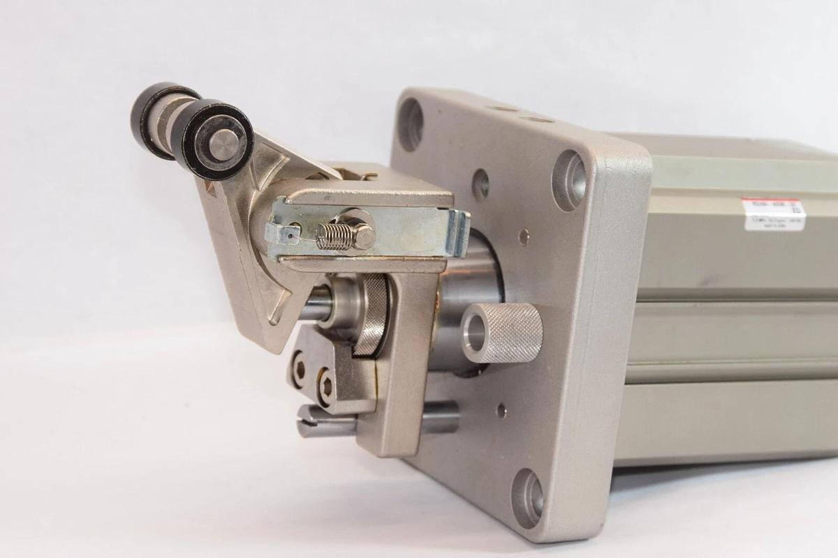 (NEW) SMC RSH80-40DM-DC 145psi  Pneumatic Stopper Cylinder
