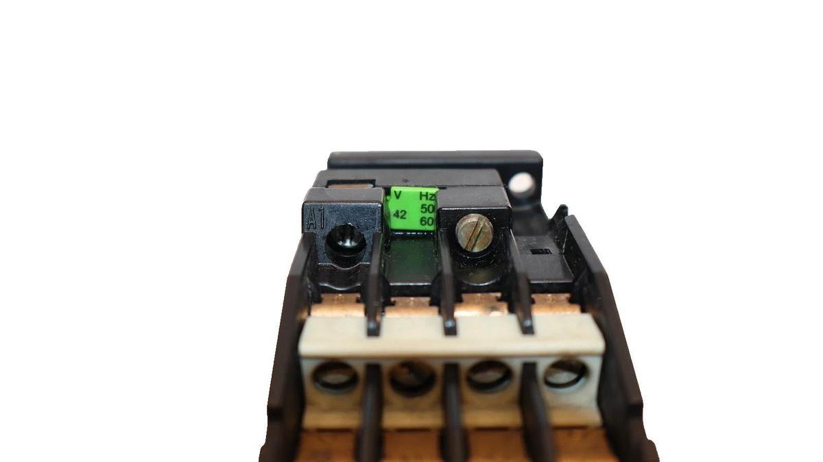 Used Siemens 3TH82 62-0A , 3TH8262-0A 42V 50/60Hz Contactor