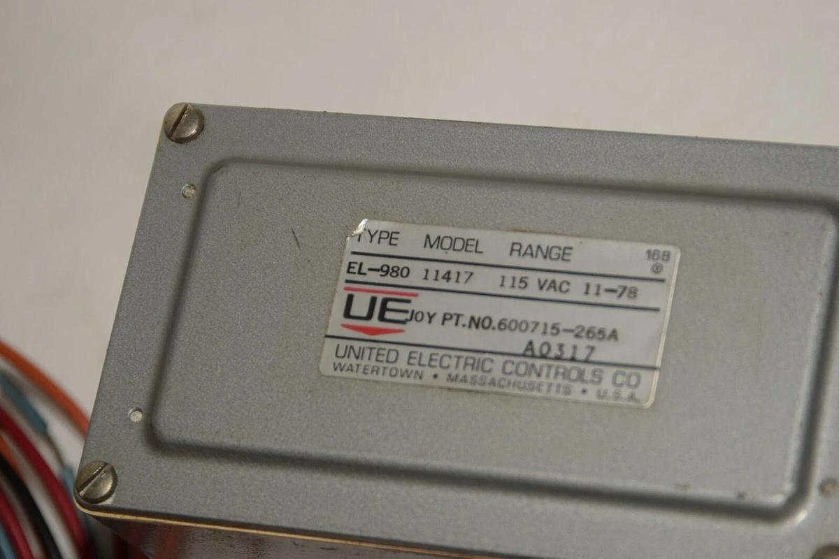 (NEW) UNITED ELECTRIC EL-980 11417 115Vac Joy 600715-265A Switch