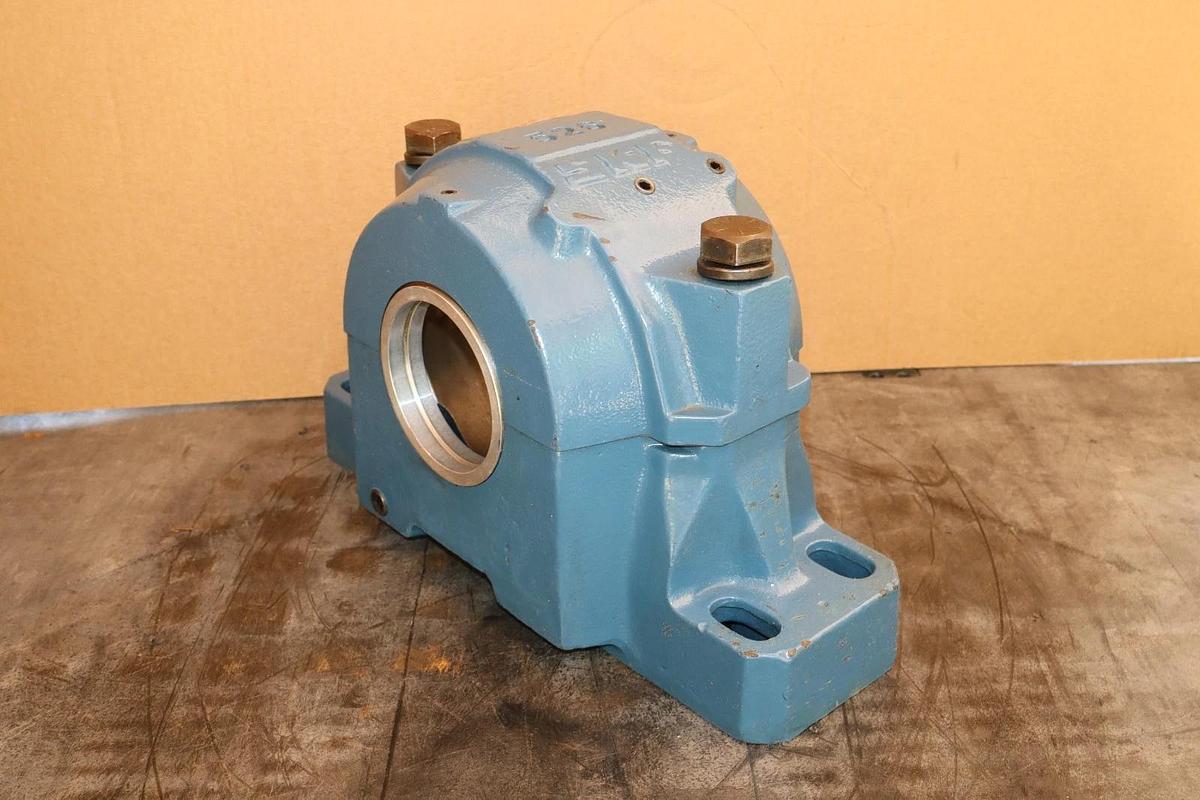 Refurbished SKF Pillow Block HOUSING 4-Bolt SAF-526 SAF 526 SAF526 *Refurbished*