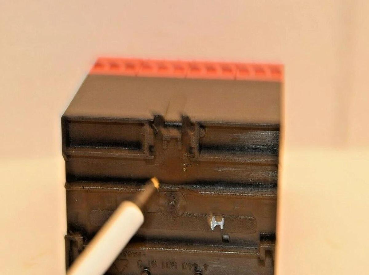 Used STI OMRON Safety Relay SR125SMS00 24Vdc