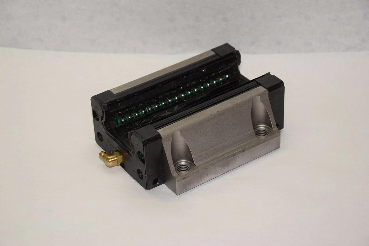 THK SHS45C UP7E4-KB LINEAR BALL BEARING BLOCK NEW