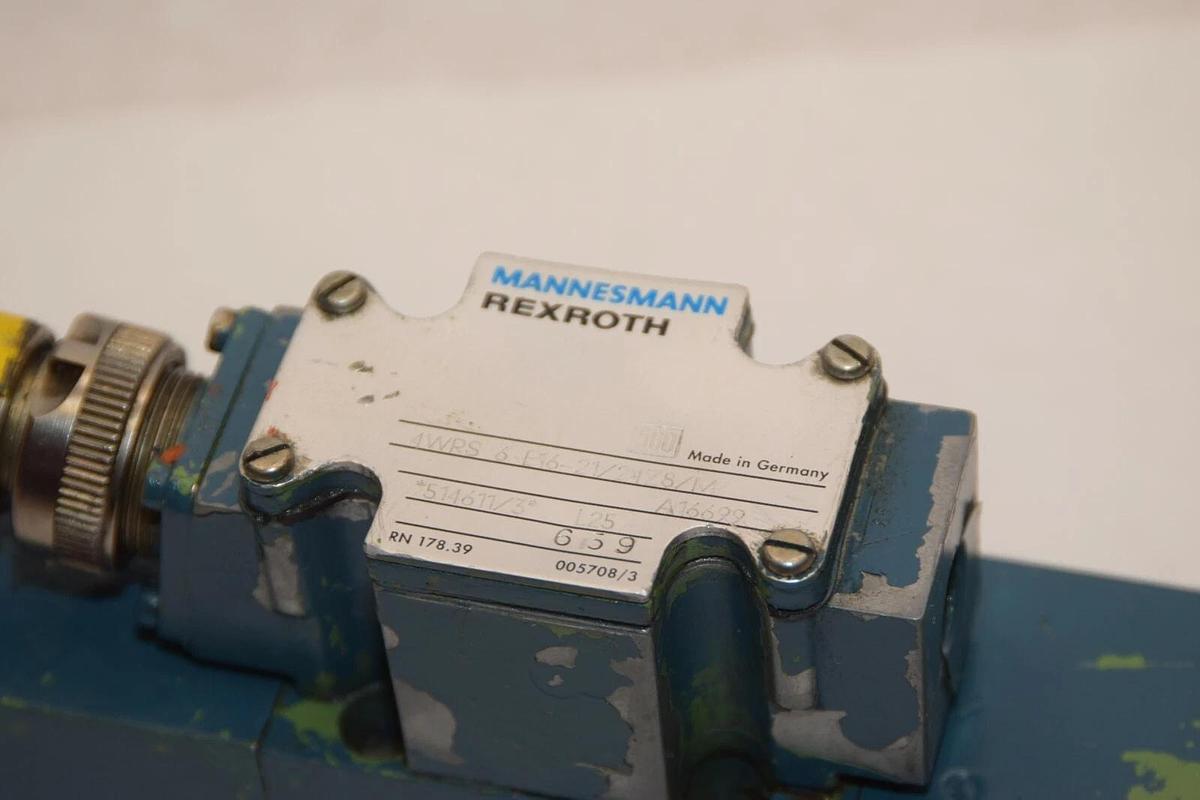 Used REXROTH Mannesmann 4WRS 6E16-21/24Z8/M 019640M-11 Directional Valve
