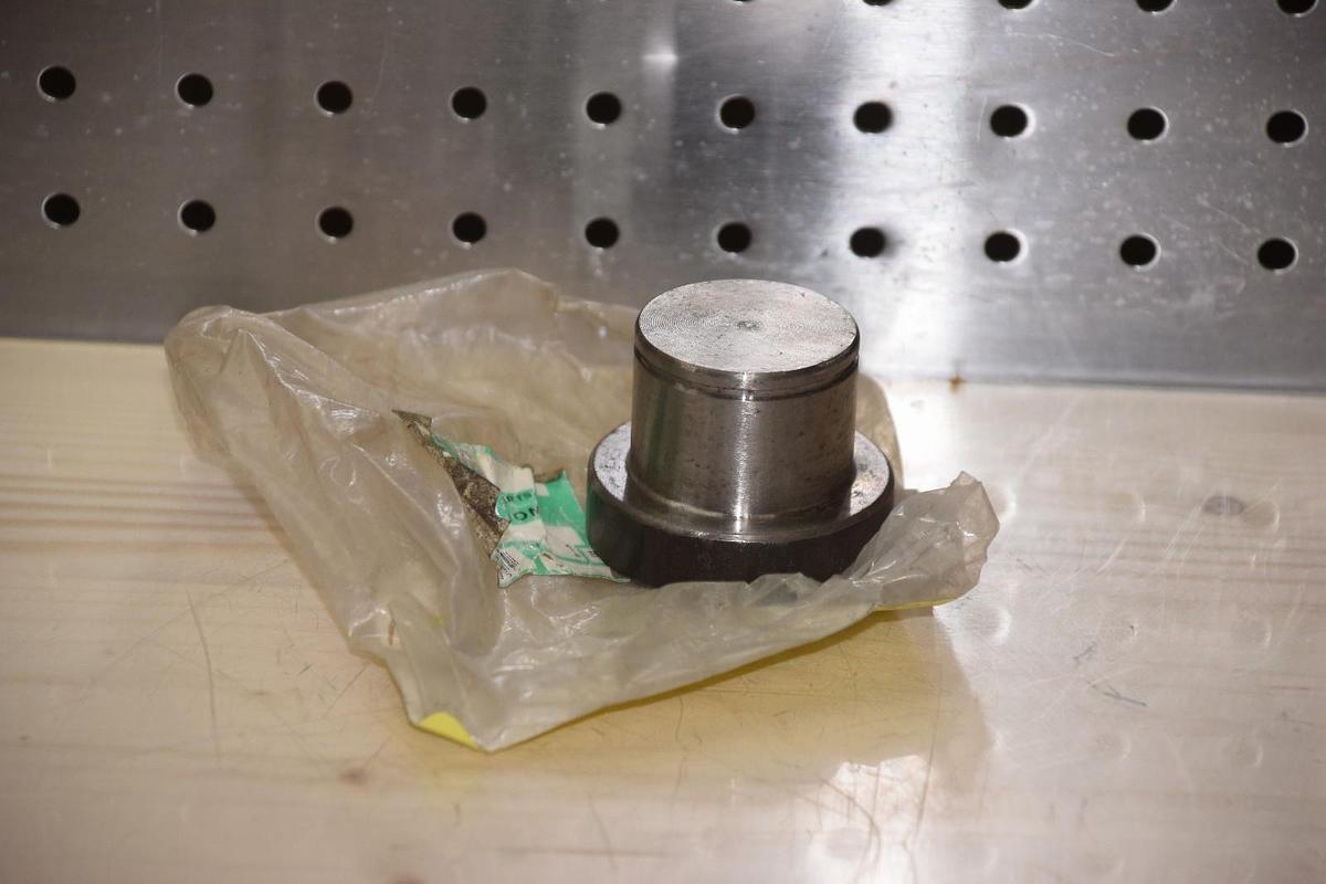 TCM PARTS 27419-43001 2741943001 SHAFT ROLLER NEW