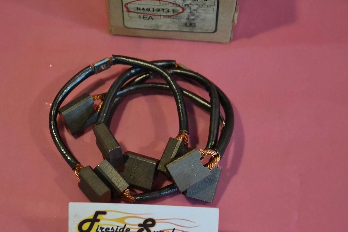 CAT BRUSH SET OF 4 NA013141 NA 013141 NEW