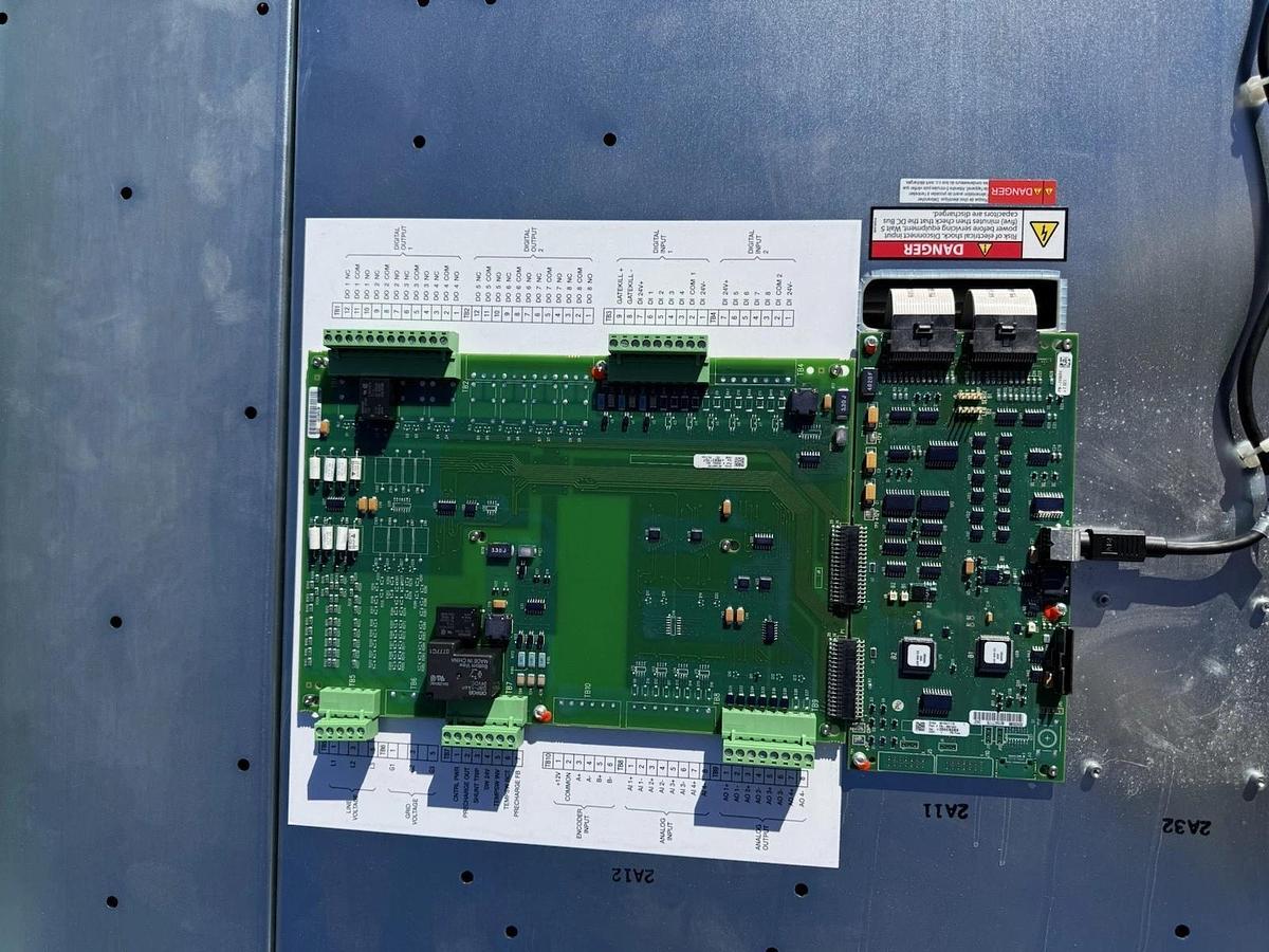 Allen Bradley Reliance LF200900CCP LiquiFlo Liquid Cooled AC Drive mtf. 2024 NEW