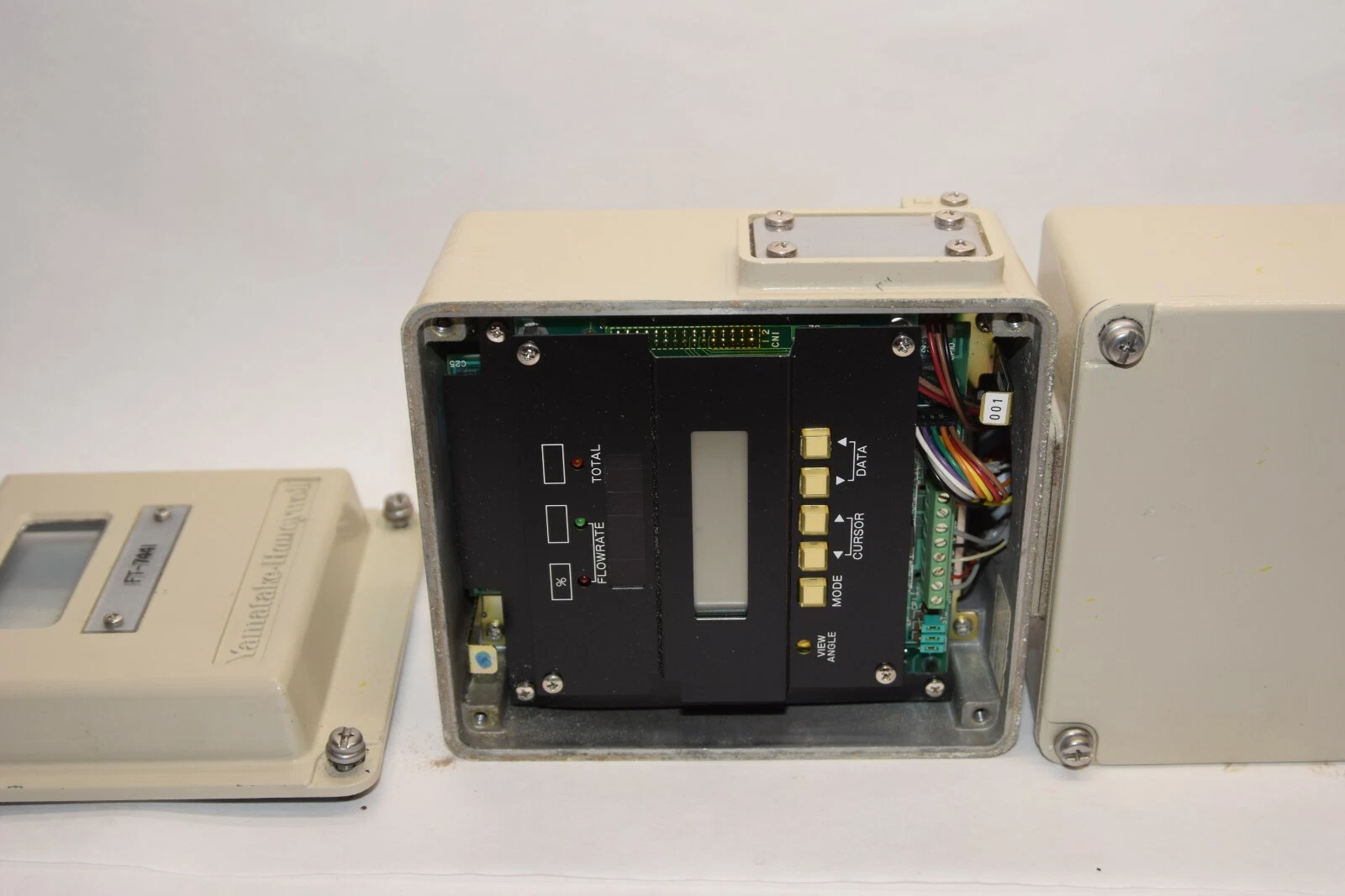 Used HONEYWELL KIX18B-E12X2TY-XXX0XXX R-9R940-41-222 120Vac 50/60Hz Converter