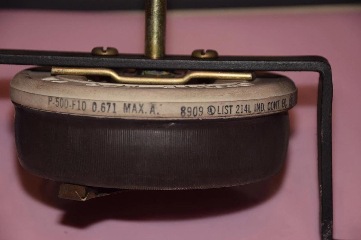 Used OHMITE RHEOSTAT P-500/F10, P-500-F10, 0.671, 8909