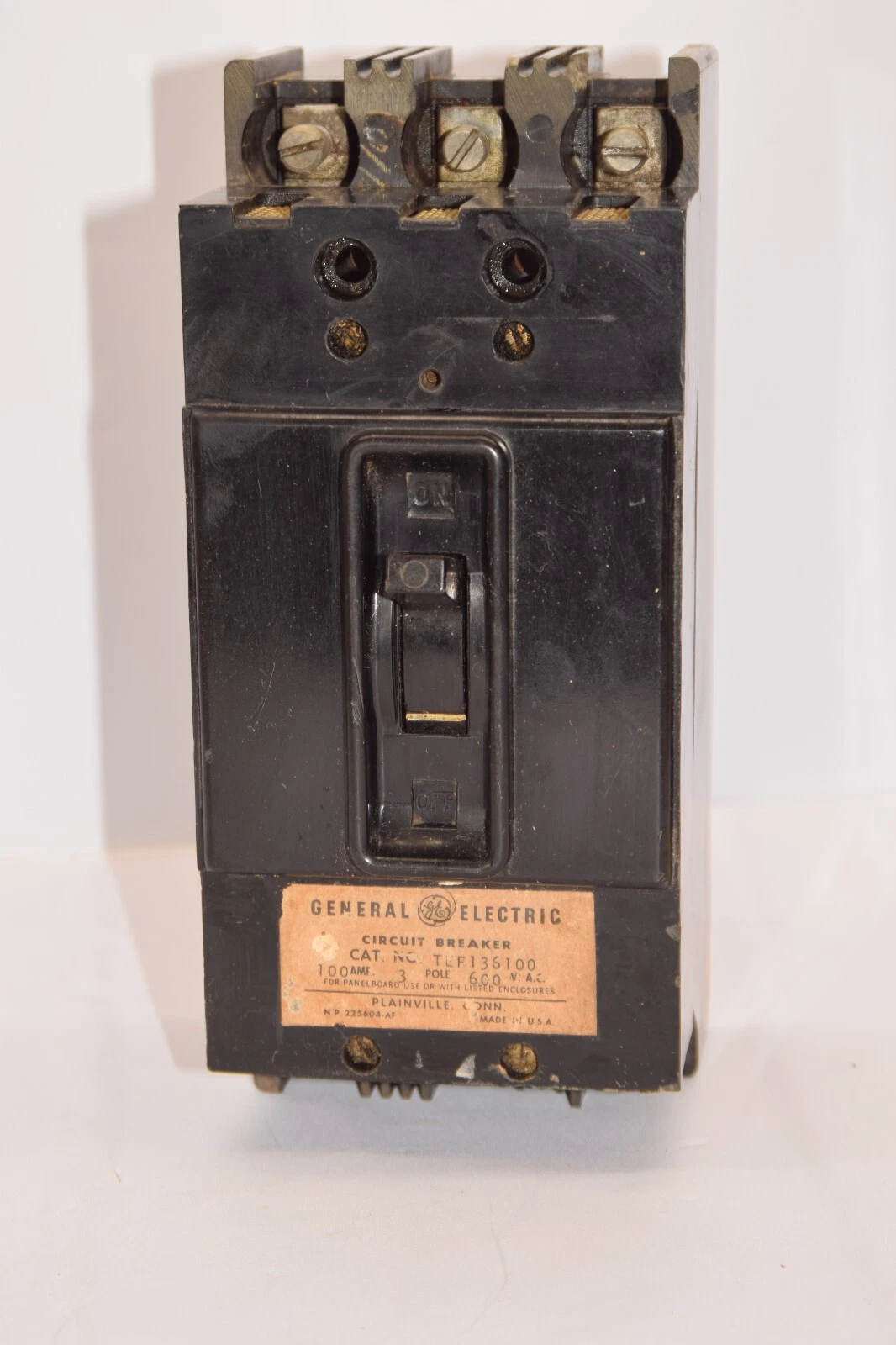 Used GE GENERAL ELECTRIC TEF136100 100A 100 Amp 3P 600Vac Circuit Breaker *Chip*