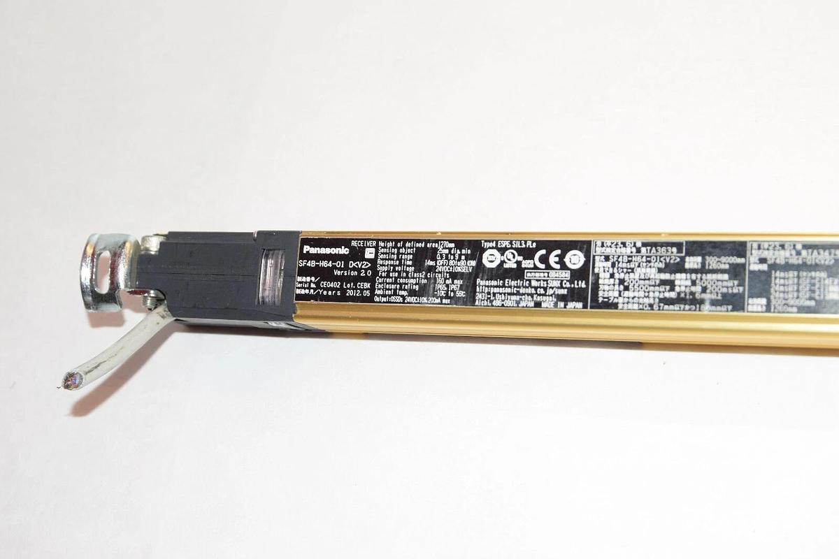 Used SUNX SF4B-H64-01 D V2 Emitter Safety light curtain Matsushita Electric PANSONIC
