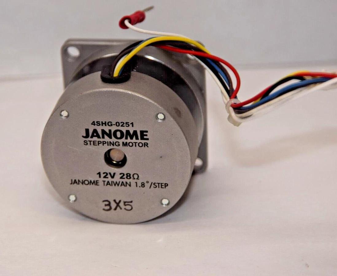 Used JANOME 4SHG-0251 12V 4SHG0251 12V  28Ω Stepper Stepping Motor