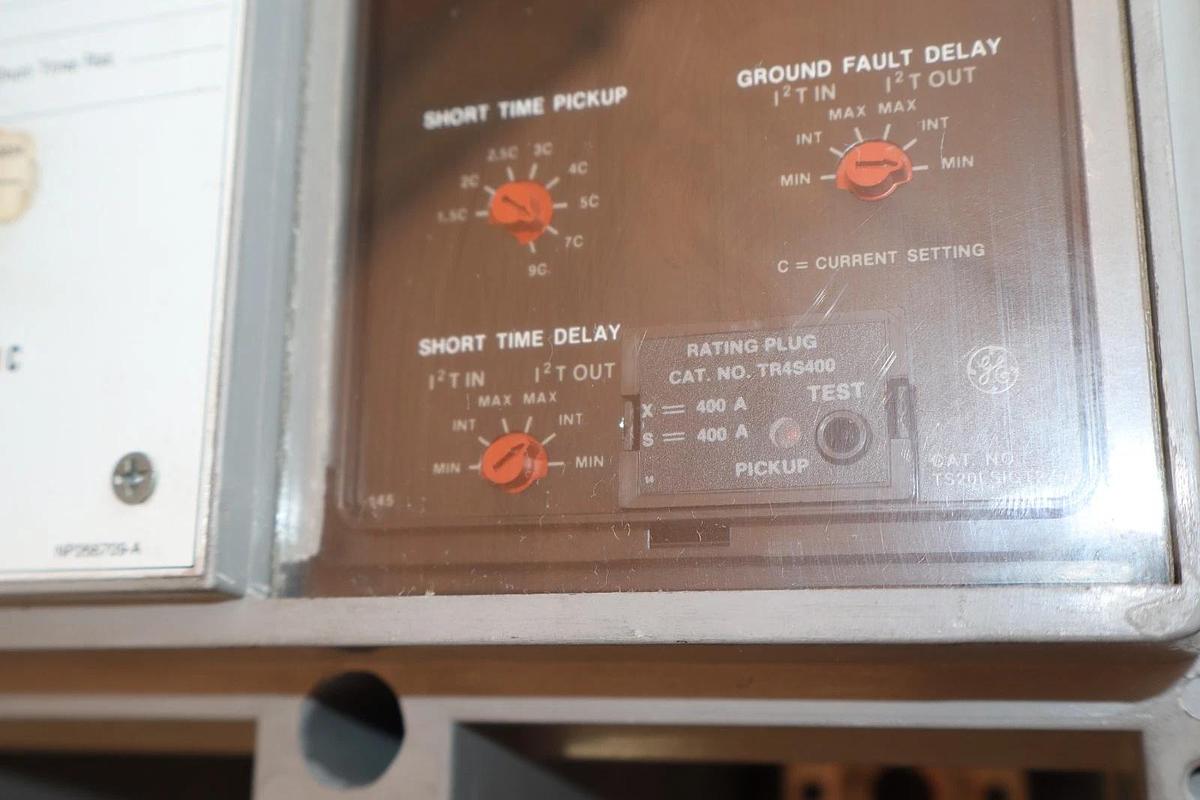 Refurbished GE General Electric Circuit Breaker Power Break 400A Amp TP84SSZ TR4S400