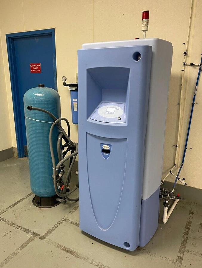 Used ELGA CN200RDM1-115-US Centra R-200 Packaged Central Laboratory Water Purifier