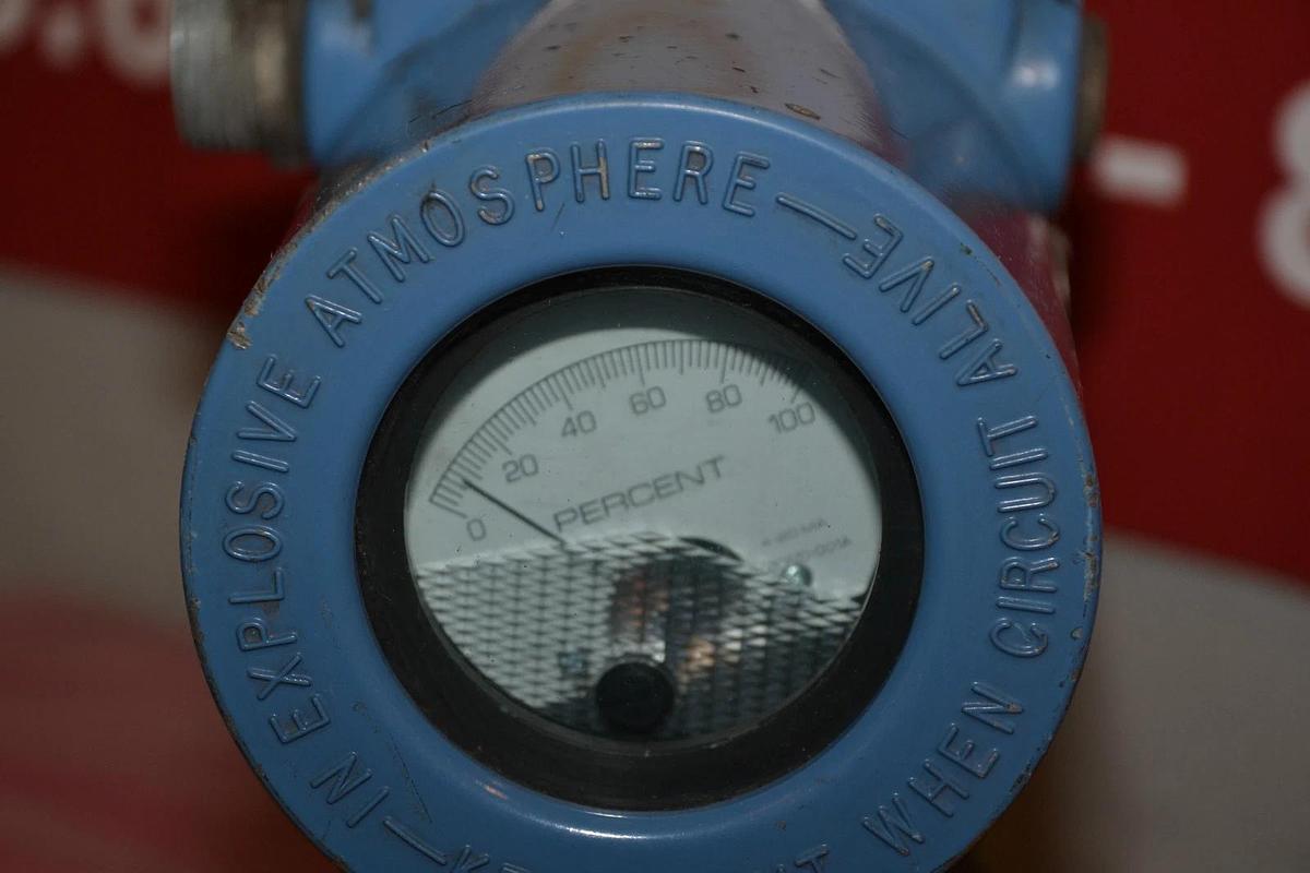 Used FISHER ROSEMOUNT TRANSMITTER C1151GP7E22M1C6 C115 1GP7E22M1C6