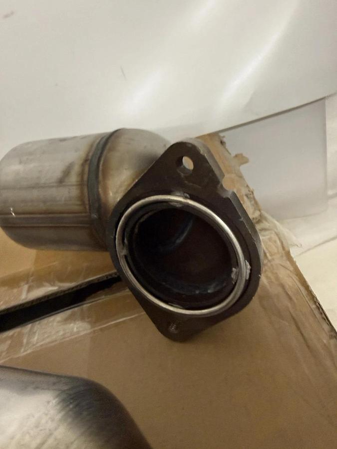 Used ABYSMAUTO Catalytic Converter for 2000-2007 Ford Taurus/Sable Mercury 3.0L *READ