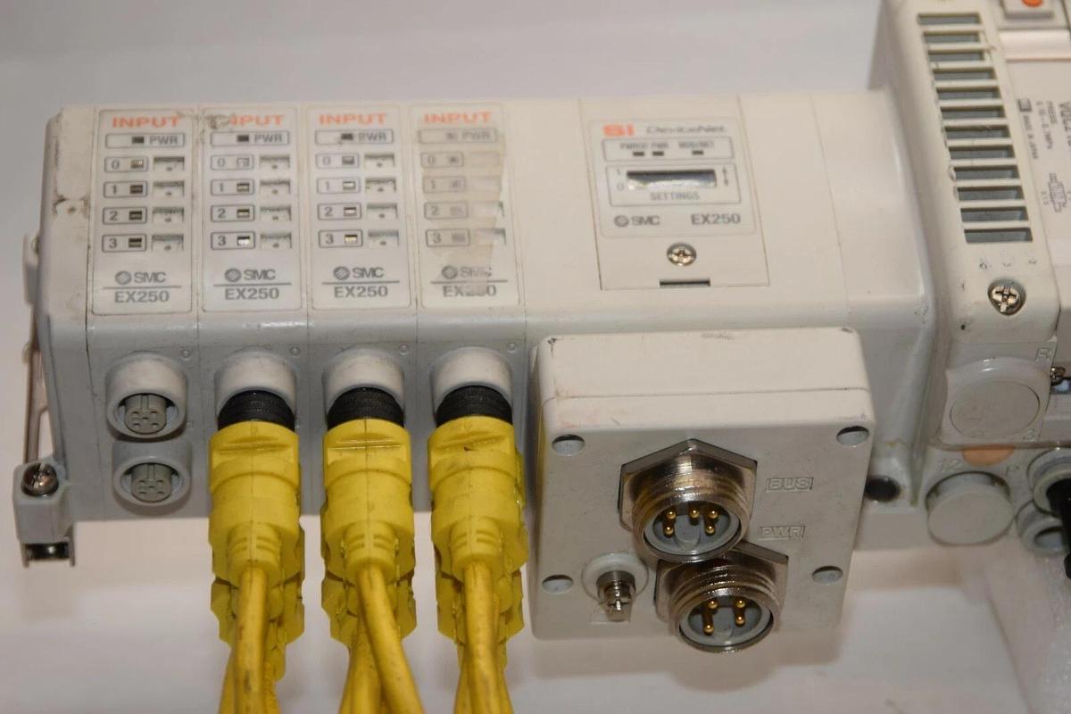 Used SMC EX250-SDN1-X122 Device Net 11 Slot EX250 Serial Interface Unit