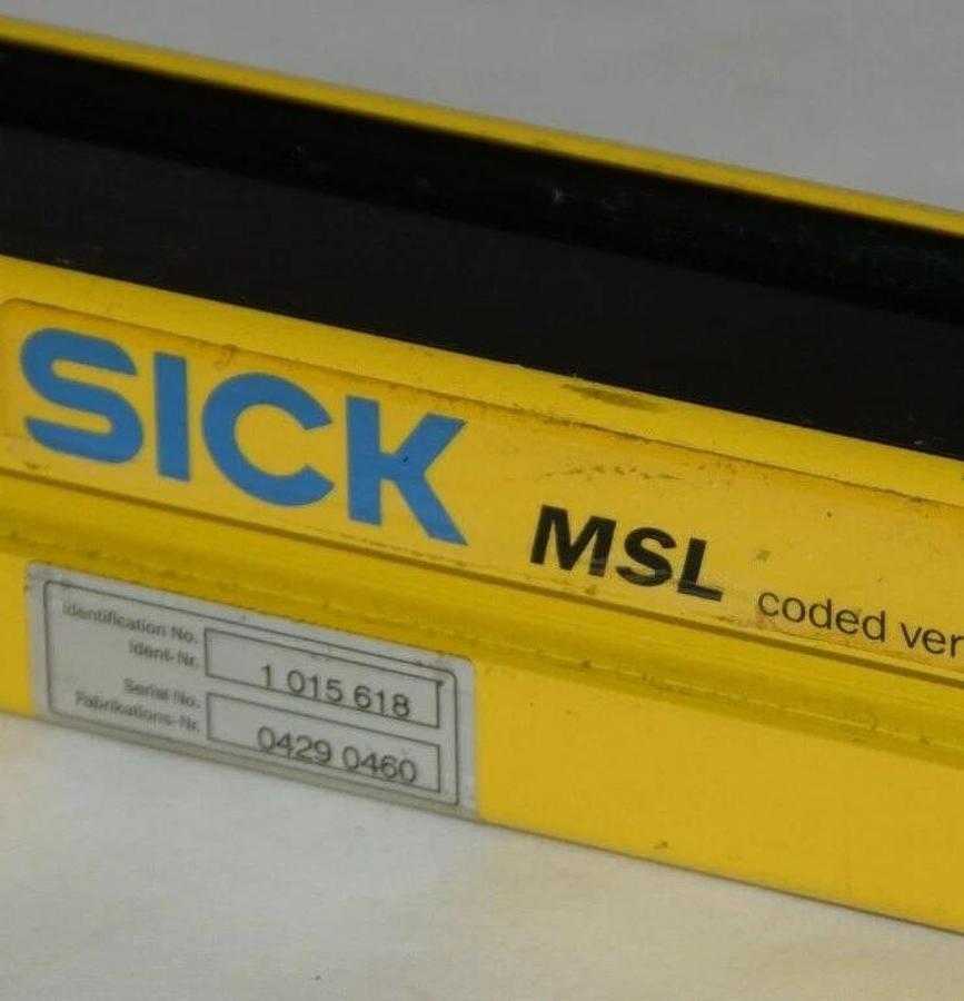 Used SICK  Safety Light Curtain MSLE03-24011 1015618 1 015 617 23mm 24V 5W