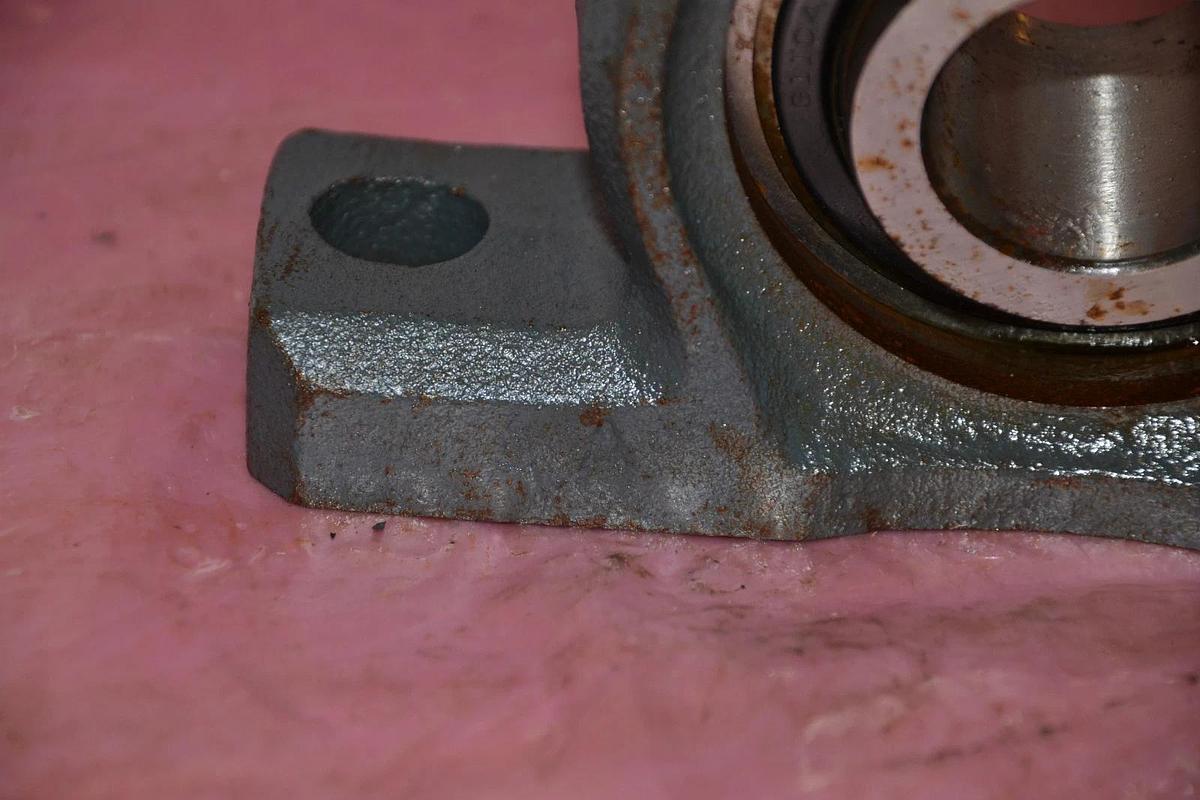 DODGE PILLOW BLOCK BEARING AA 3138    AA3138  SM 1104 K C4 1-1/4"  NEW