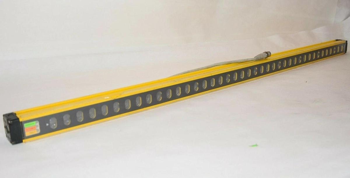 Used SUNX SF2-EH40P SF2EH40P 780mm Enutter Safety Light Curtain