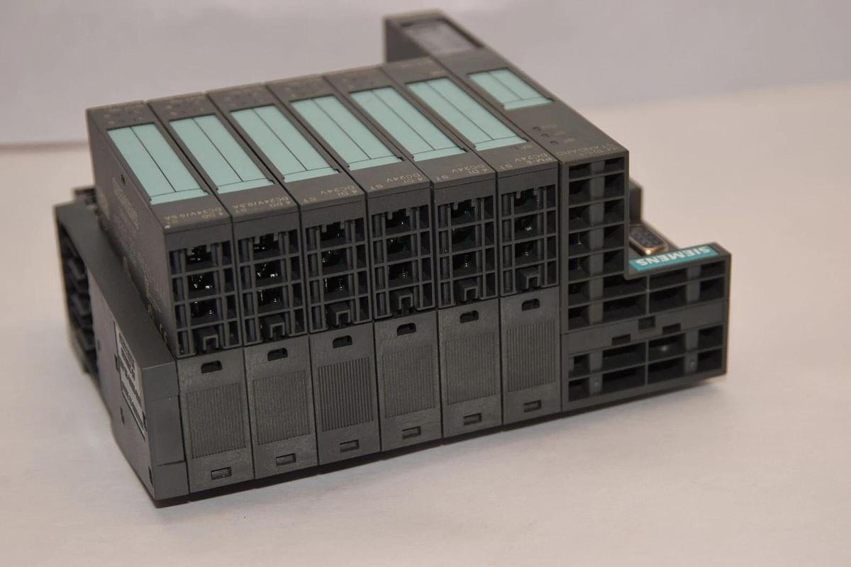 Used SIEMENS 6ES7 193-4JA00-0AA W/ 6ES7 151-1AA05-0AB0 , 6ES7 138-4CA01-0AA0 Module