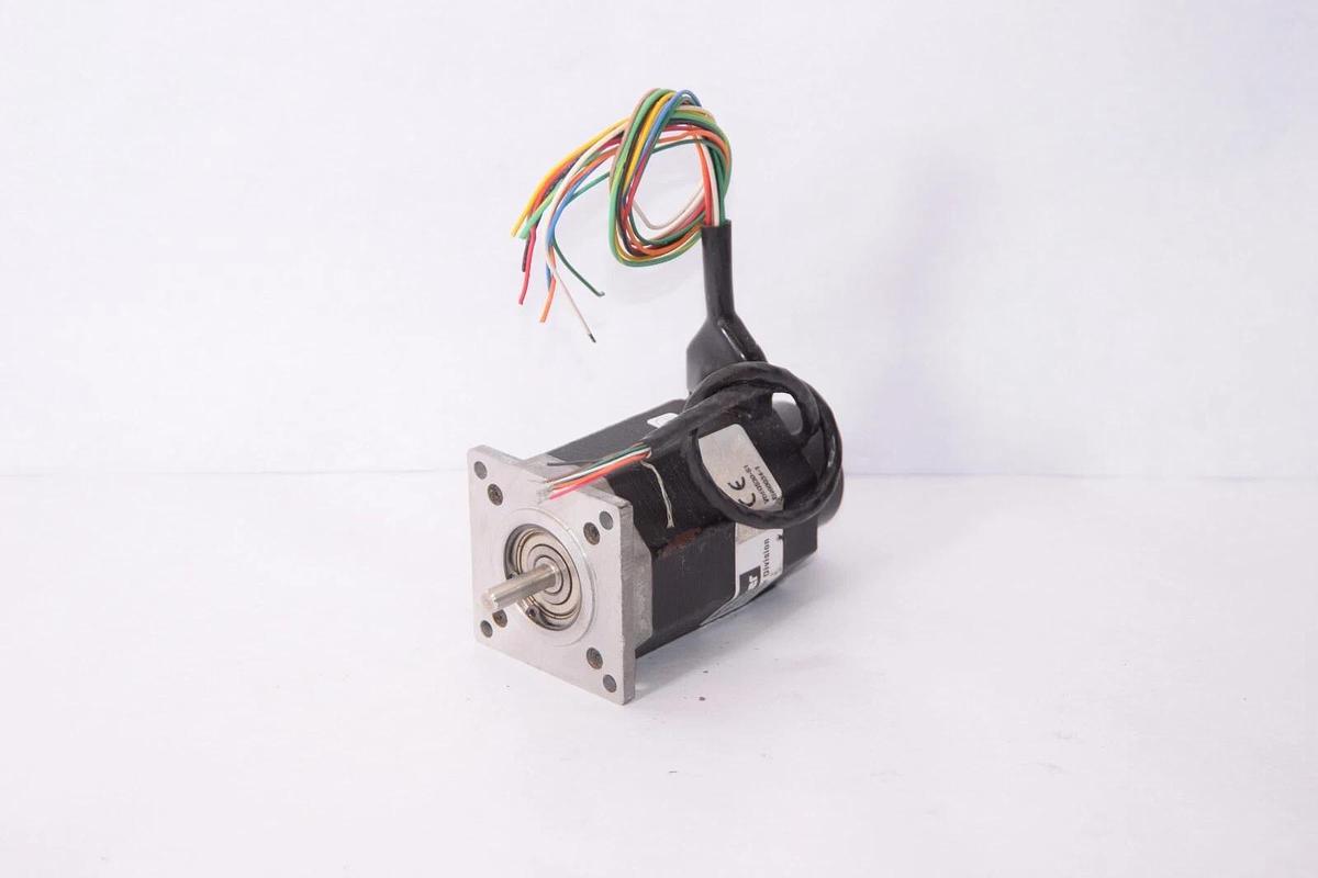 Used PARKER OS22B-DNFLY 77825-011 Compumotor Double-Shaft Bipolar Stepper Motor 115W