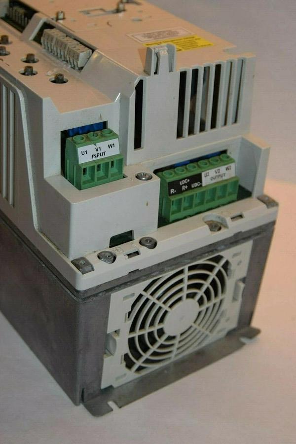 Used ABB 25HP VFD AC Drive 380-500v 3ph  ACS800-ITTU1-0025-5+P901 ACS800 18.5 Kw