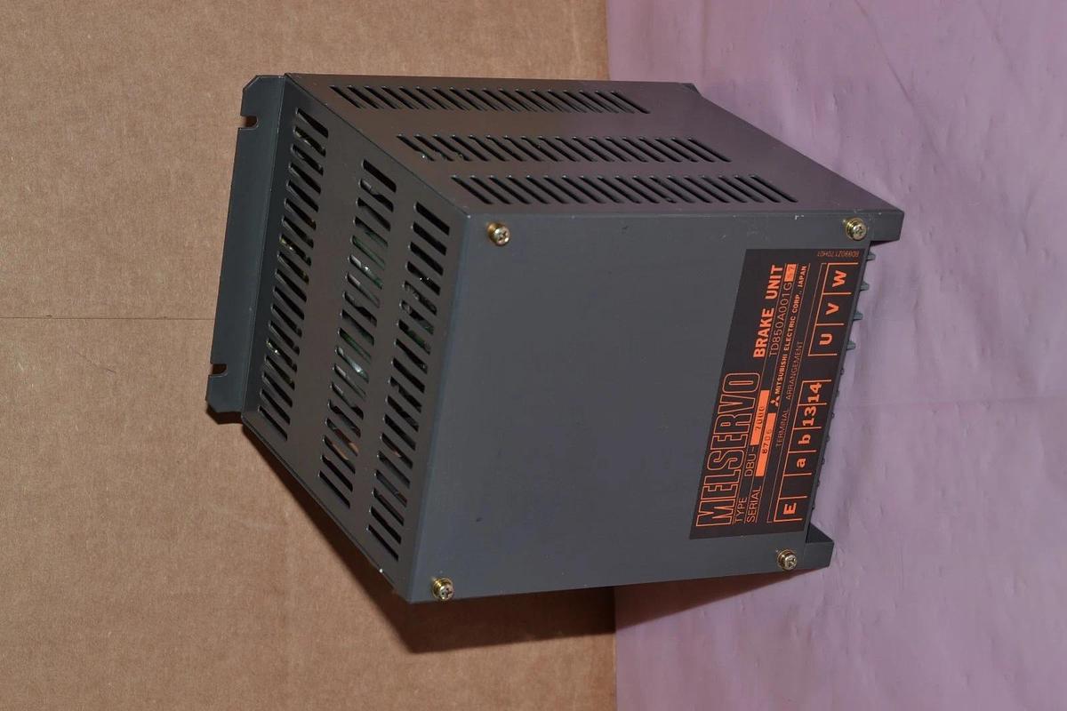 Mitsubishi Electric Melservo Brake Unit DBU-7000 DBU-7K DBU7000 TD850A001G57 NEW