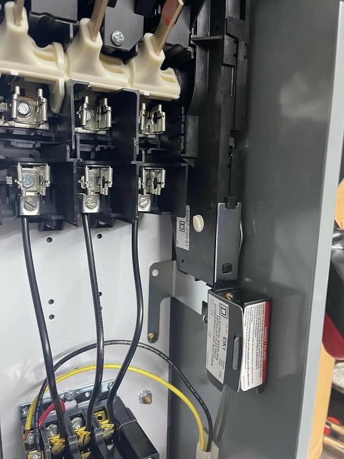 (New) Square D SCHNEIDER ELECTRIC 8940SSC2007V02SY74 AC pump control panel 30A