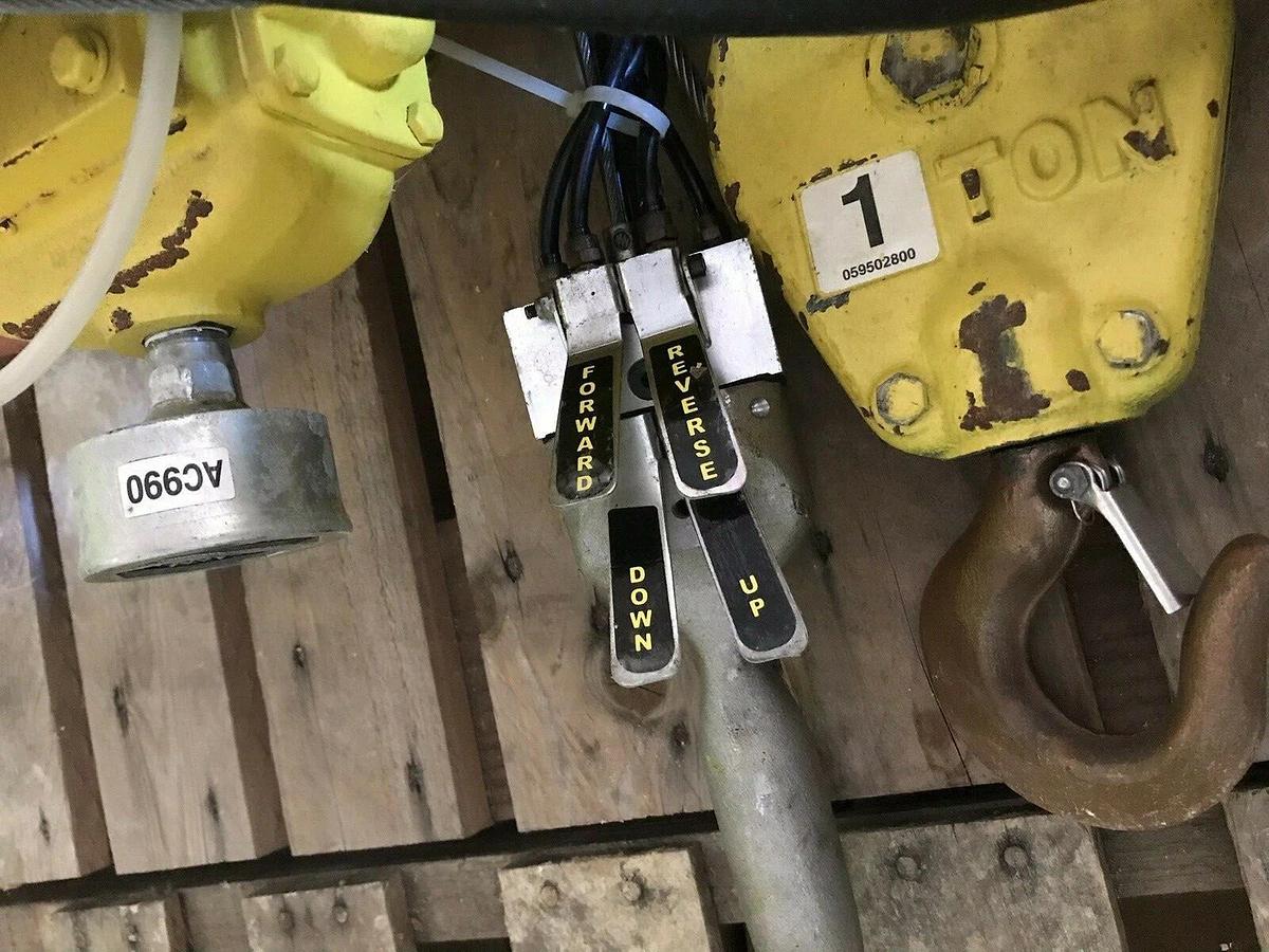 Yale AW 1 Ton Air Hoist BAW1-32RT 648782671 E13MDNS518X0A8 1T Pneumatic (NEW)