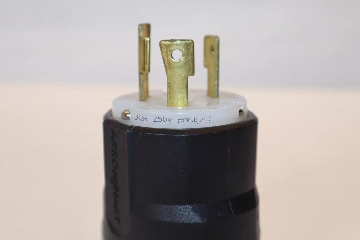 (NEW) BRYANT L16-30P Nema L22-30 30A 277/480V Plug