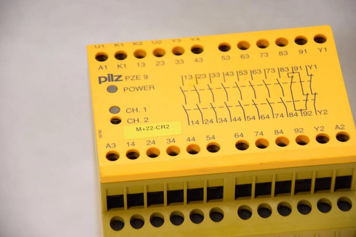Used PILZ PZE9 24vdc 8n/o 1n/c PZE924vdc8n/o 1n/c 3.5w Safety Relay