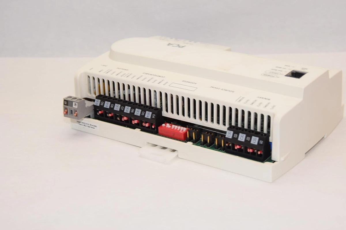 Used JOHNSON CONTROLS FX-PCA2611-0 Rev J Ver. 6.2 PCA2611 Programmable Controller