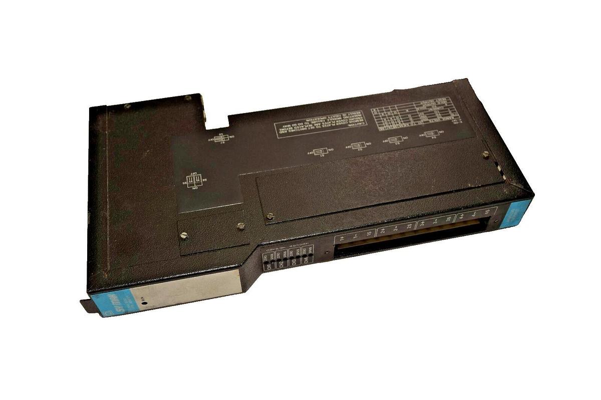 Used SQUARE D SY/MAX ROM-121 ROM 121 8030 SERIES B NO WIRE PLUG OUTPUT MODULE