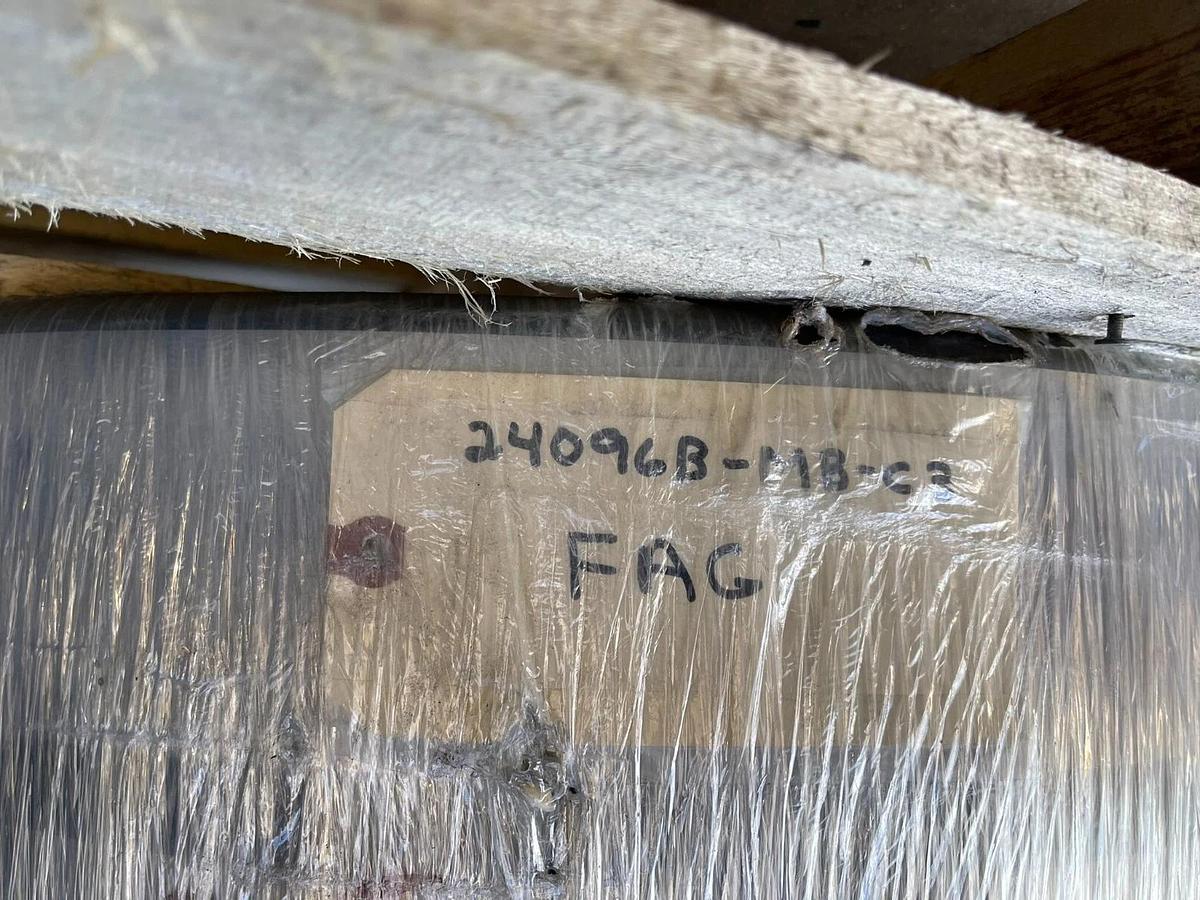 FAG Bearing 24096B-MB-C3 24096BMBC3 24096B MB C3 NEW