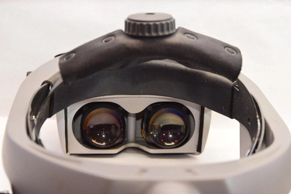 Used NVIS NVISOR E096E0HRPJX D09PHA63MCX 100-240V 20Watt 50/60Hz Video Control Unit