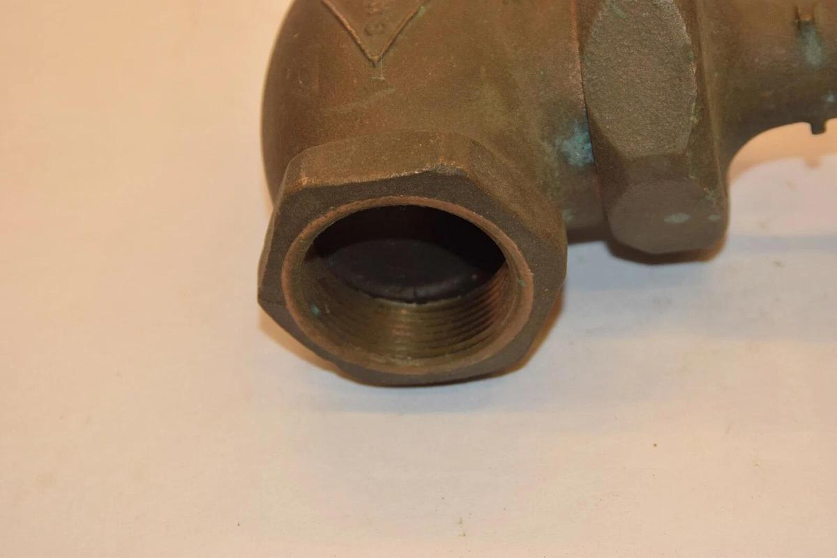 (NEW) CRANE 200S 1-1/2" Threaded CAT 212P 400CWP Brass Globe Valve