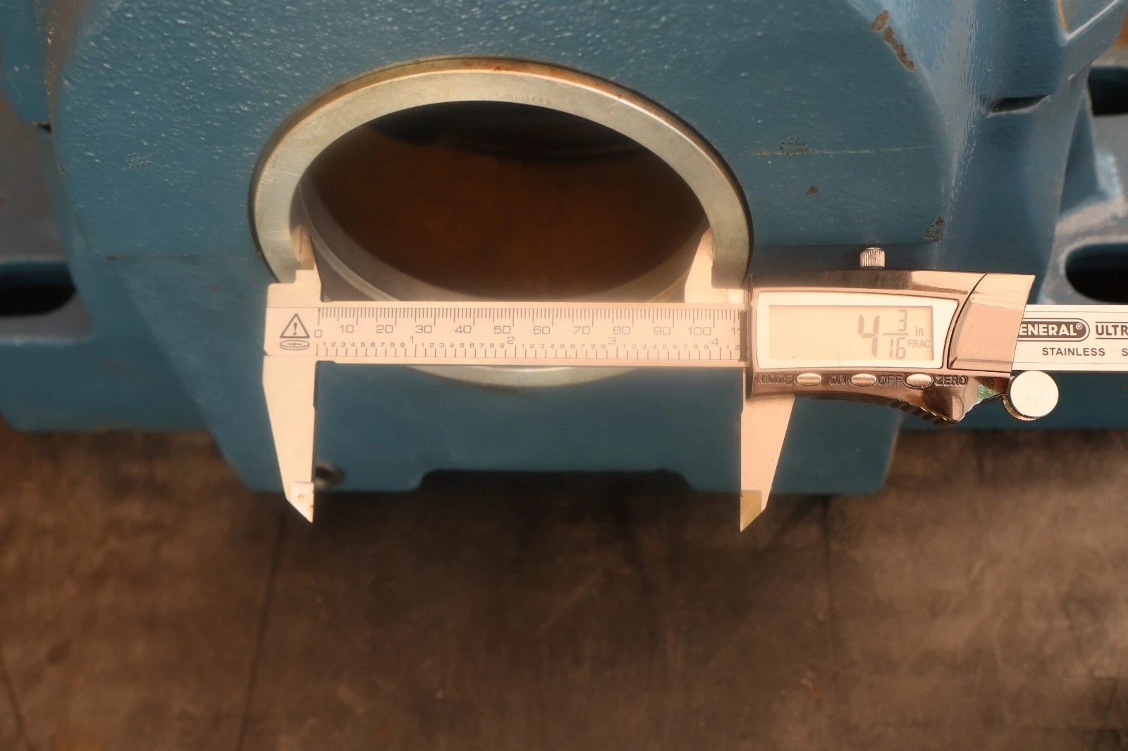 Refurbished SKF Pillow Block HOUSING 4-Bolt SAF-526 SAF 526 SAF526 *Refurbished*