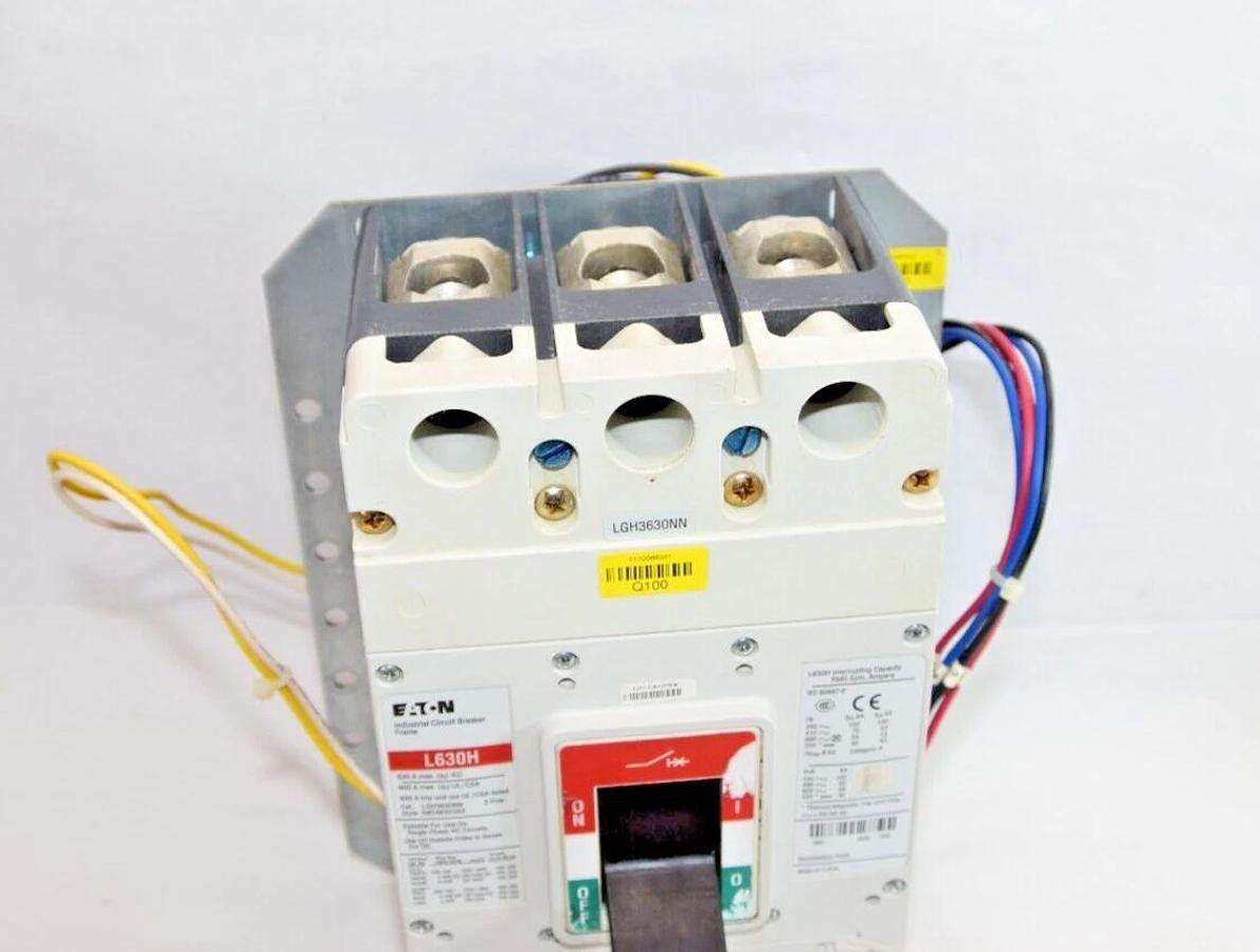 Used Eaton L630H LGH3630NN 69D4632G03 3pole 630A 630 A 630 Amp LT325032 trip