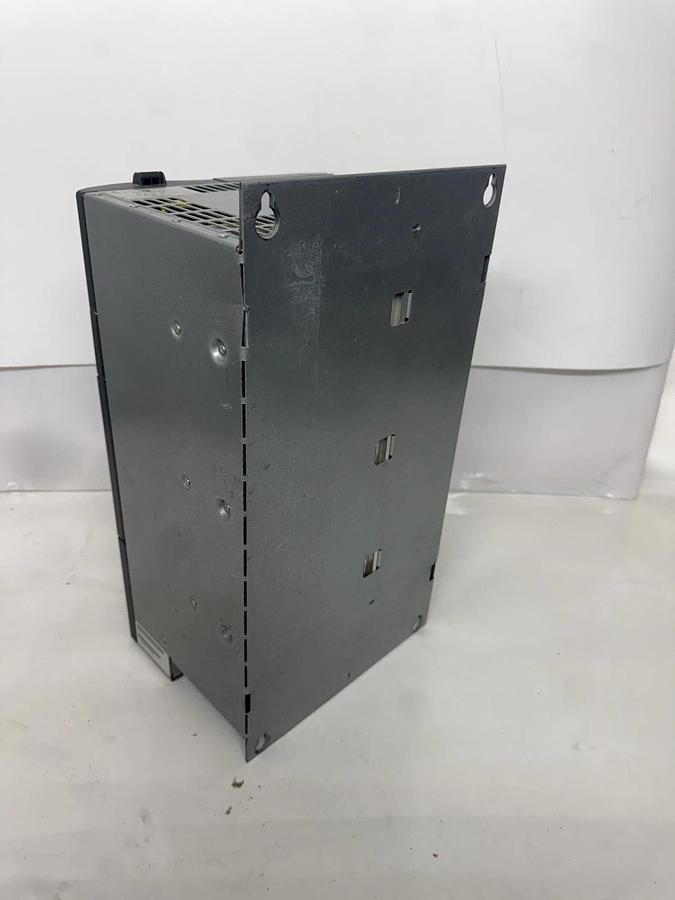 Used SIEMENS 6SE6440-2UC31-1DA1 Micromaster 440 42A 0-650Hz Inverter Drive