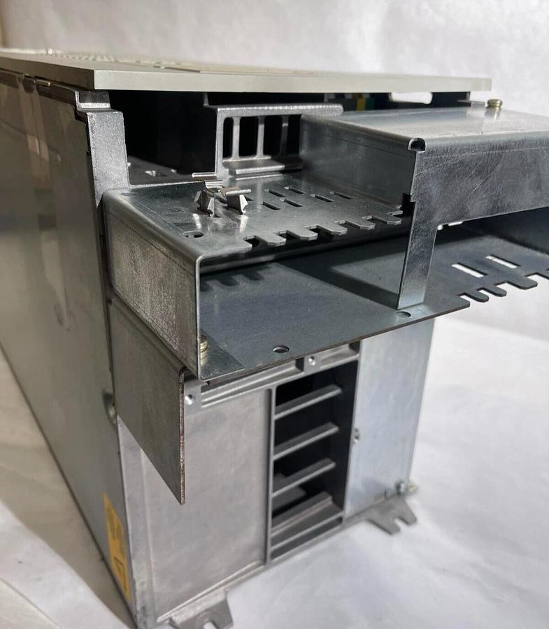 Used Siemens DC Inverter Simovert MC 6SE7023-8TD51-Z *door broken*